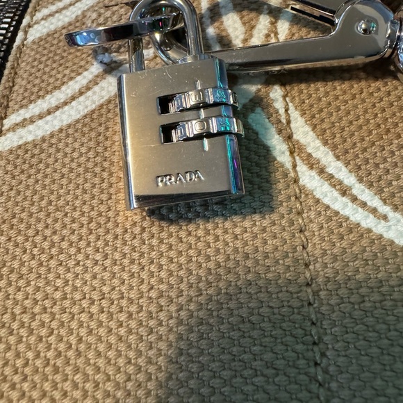 Runaway Prada Spring/Summer 2014 limited edition. It can be unisex . - Picture 4 of 15